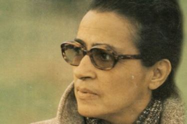 Σωτηρία Μπέλλου: Μια λαϊκή τραγουδίστρια και αγωνίστρια