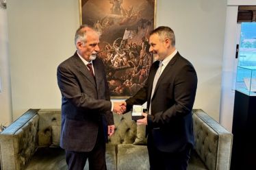 Βράβευση του Καθηγητή Αριστογιάννη Γαρμπή από τον Δήμο Ιερής Πόλης Μεσολογγίου