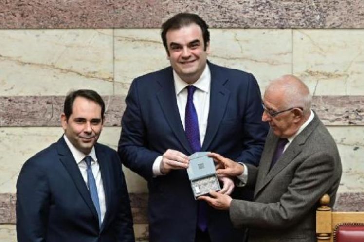 Προϋπολογισμός 2026: Σκληρή ταξική επίθεση, στρατιωτικοποίηση και εμπαιγμός των εργαζομένων