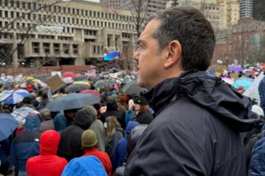 Τα δέκα ατοπήματα του Τσίπρα // του Κώστα Καλλωνιάτη