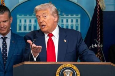 Οι στρατιωτικοί στόχοι του Τραμπ: Αλλαγή καθεστώτος στη Βενεζουέλα;