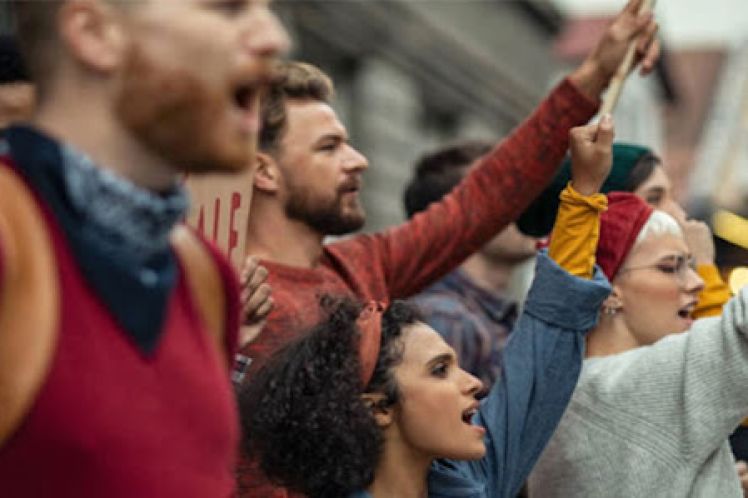 Μίνιμουμ πρόγραμμα ή Αριστερά χαμηλών προσδοκιών // του Κώστα Καλλωνιάτη