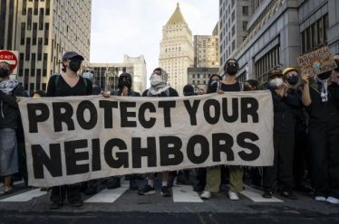 Ο χαρακτήρας και τα όρια της αντιπολίτευσης στον Τραμπ