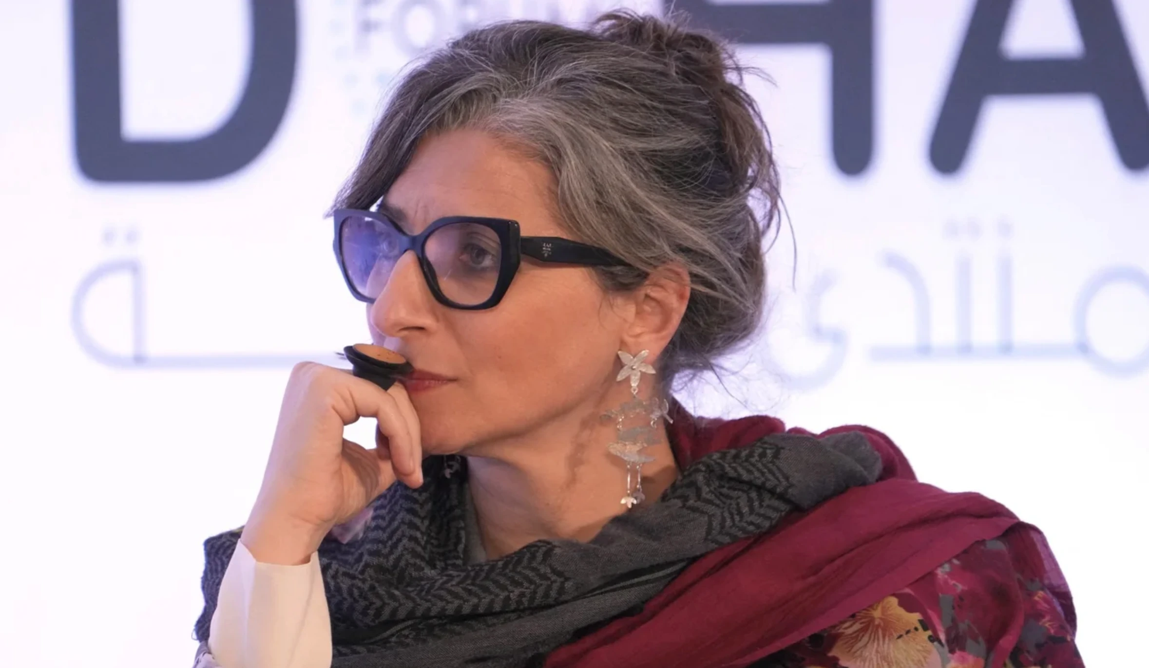 Το ξέπλυμα της γενοκτονίας περνάει από την απονομιμοποίηση της Φρανσέσκας Αλμπανέζε