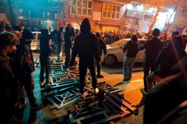 Η διακυβέρνηση της κρίσης: Κυρώσεις, λιτότητα και κοινωνική αναταραχή στο Ιράν