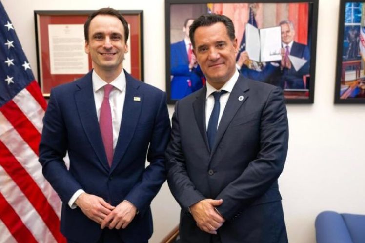 «Καλώς ήρθες δολάριο», τώρα και στην υγεία! του Νίκου Δαμιανάκη