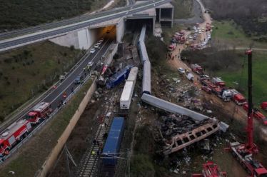 Δίκη Τεμπών: Επί τον τύπον των ήλων, του Θανάση Καμπαγιάννη