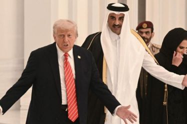 Μέση Ανατολή: Τα διδακτικά παθήματα όσων «προσκολλήθηκαν» στις ΗΠΑ, του Διονύση Ελευθεράτου