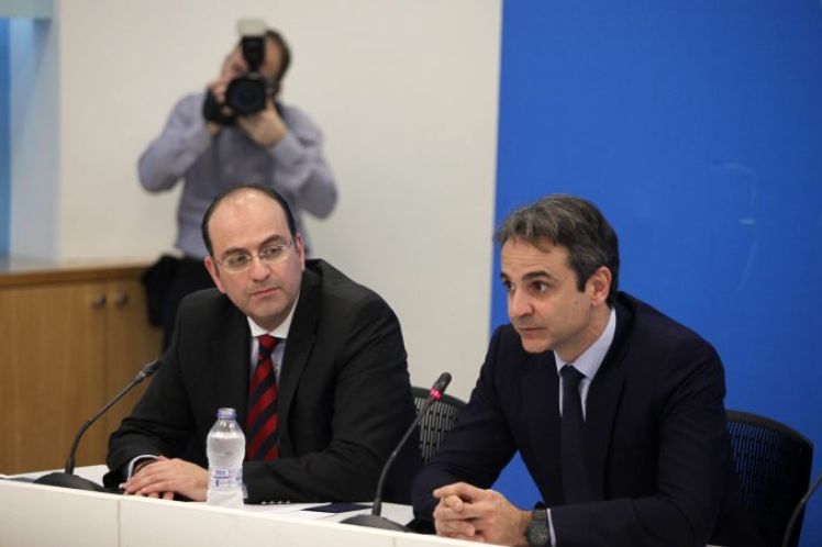 Υπόθεση Λαζαρίδη: Το… update του εξευτελισμού και ο γυμνός νεοφιλελευθερισμός, του Διονύση Ελευθεράτου