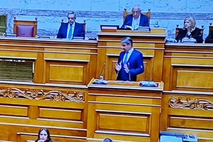 Οι ψεύτες με τα πλαστά πτυχία και οι Καραμπουζούκηδες