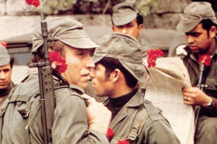 Η Επανάσταση των Γαρυφάλλων