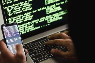 Υποκλοπές: Θα γίνουν το ελληνικό ΜαξίμουGate;