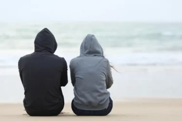 Πτώση και συντριβή της ίδιας της κοινωνίας και του συστήματος