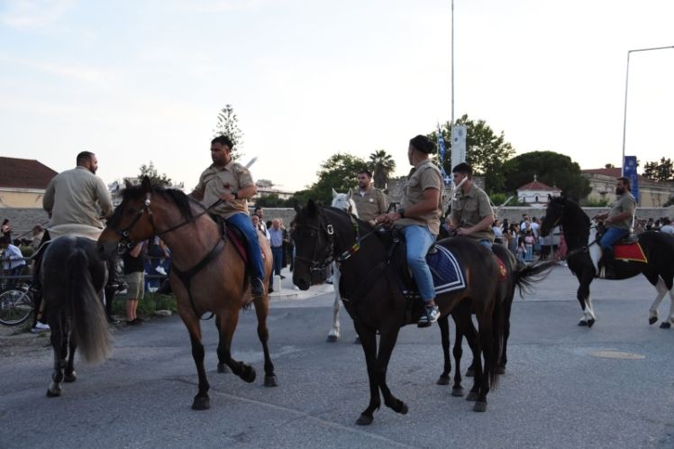 Φλόγα παράδοσης και εθνικής μνήμης: Το Μεσολόγγι υποκλίνεται στο μεγαλείο του Άη-Συμιού