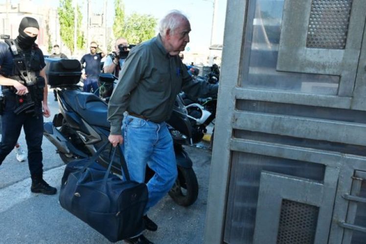 Ο Γιωτόπουλος στη φυλακή, το Μαξίμου κοιμάται ήσυχο, η εκτροπή συνεχίζεται, της Όλγας Μοσχοχωρίτου