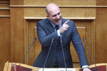 Μάθε παιδί μου (έστω λίγα) γράμματα…
