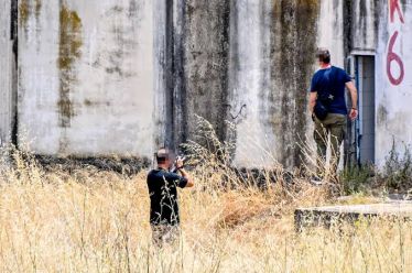 Κατέ Καζάντη: Όταν το κράτος πυροβολεί πισώπλατα