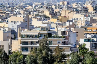 Στο παιδικό δωμάτιο μέχρι τα 34 τους οι νέοι στην Ελλάδα – Τα στοιχεία της Eurostat