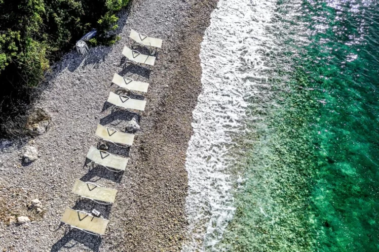 Ωραία είναι, αλλά βρωμάει (λίγο)