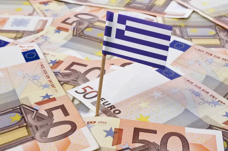 Οι δύο «Ελλάδες» σε οικονομία και κοινωνία: Το ρεκόρ των εταιρικών κερδών και οι χαμηλότεροι μισθοί στην Ευρώπη
