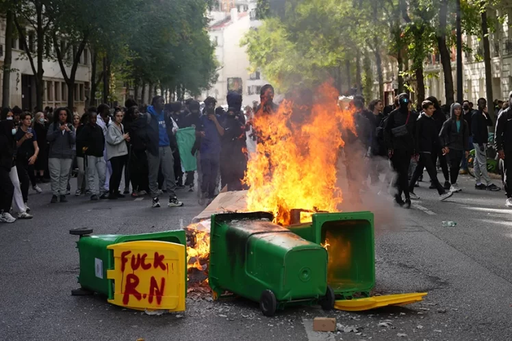 Οι μαθητές εξεγείρονται