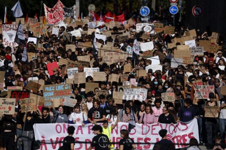 Ένα φάντασμα πλανιέται πάνω απ’ την Ευρώπη…