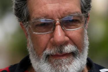 Με ποιον θα κατέβουμε στις εκλογές; // του Κώστα Καλλωνιάτη