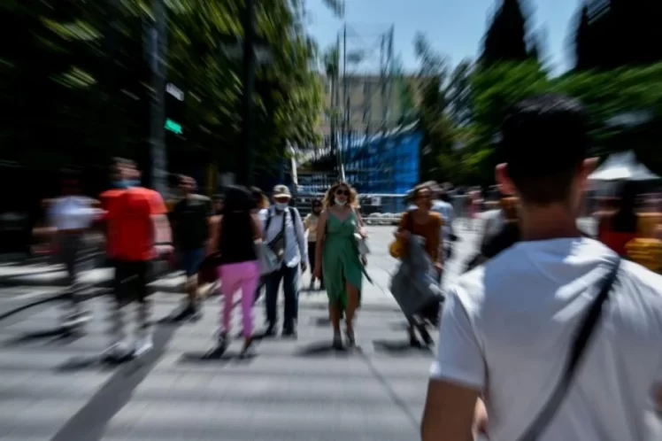 Kαταργούν τη «φωνή» των πολιτών στα δημοτικά συμβούλια
