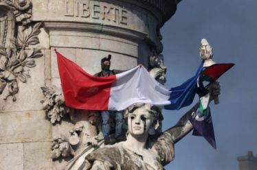 Η πιο σοβαρή αμφισβήτηση του Μάαστριχ από τους Ευρωπαίους πολίτες, Σάββας Γ. Ρομπόλης – Βασίλειος Γ. Μπέτσης